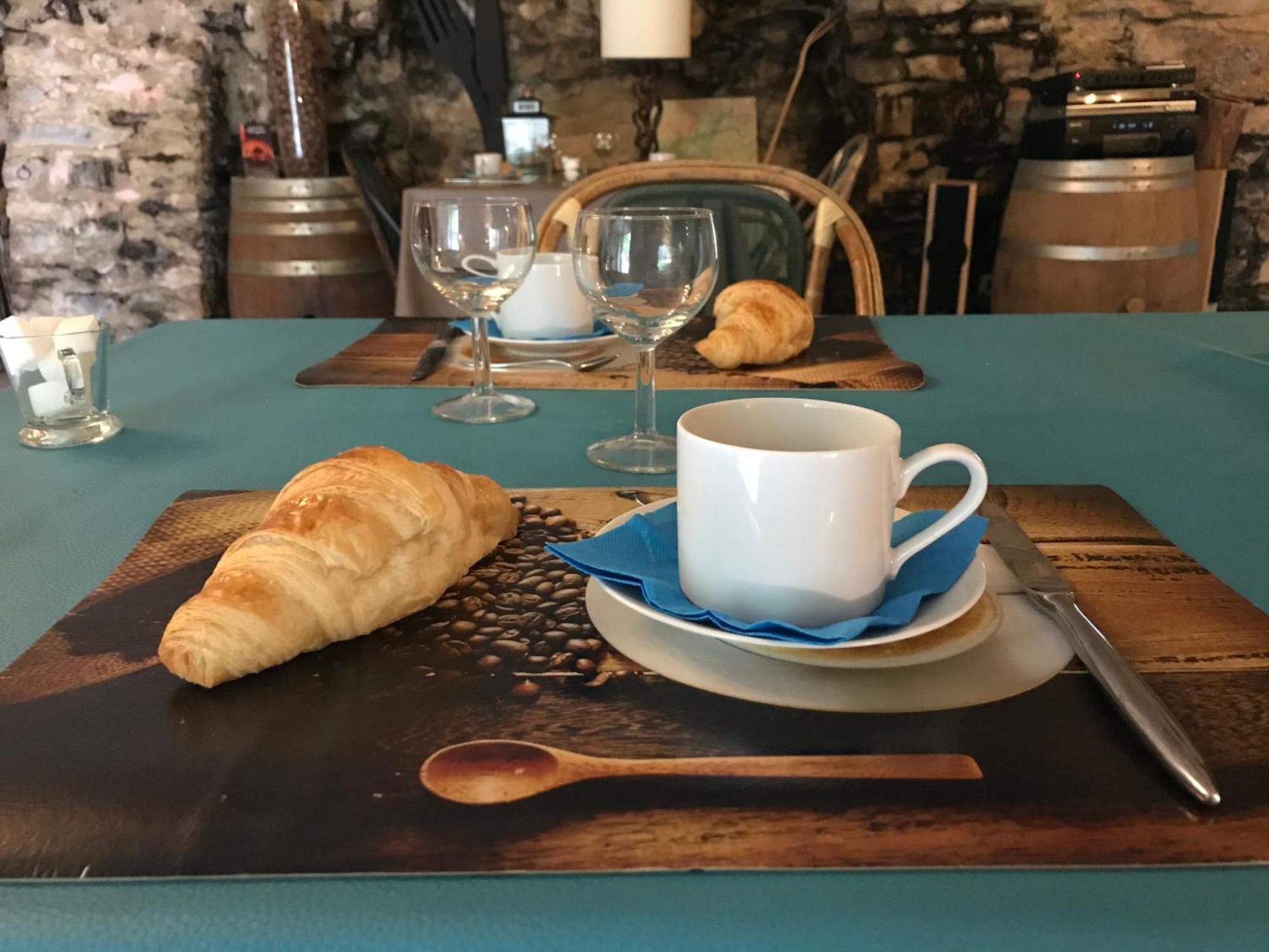 Domaine D'Alcapies Acomodação com café da manhã Saint-Jean-dʼAlcapiès Exterior foto