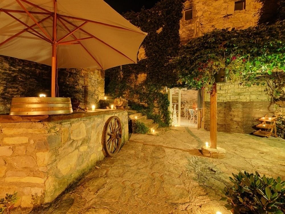 Domaine D'Alcapies Acomodação com café da manhã Saint-Jean-dʼAlcapiès Exterior foto